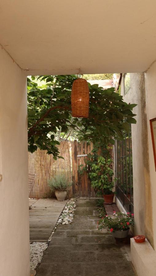 La Summer House Avec Jardin Arles Bagian luar foto